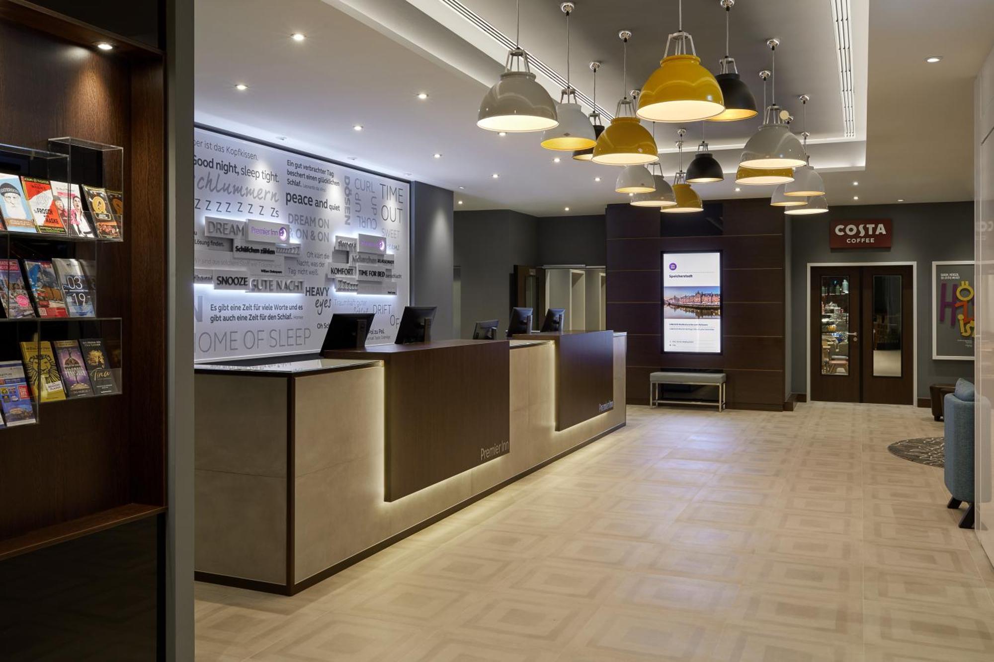 Premier Inn Hamburg City Zentrum Экстерьер фото